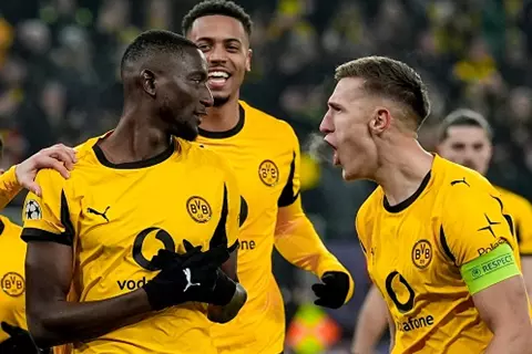 ليلة أوروبية مشتعلة: نابولي ودورتموند يخطفان الأضواء في الجولة الخامسة من دوري الأبطال