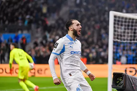 مارسيليا يتألق في الدوري الفرنسي ويهدي باريس سان جيرمان صدارة مريحة