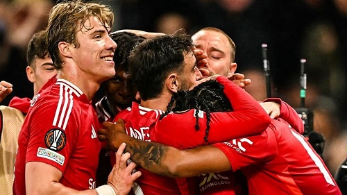 مانشستر يونايتد يواجه أستون فيلا اليوم في الدوري الإنجليزي